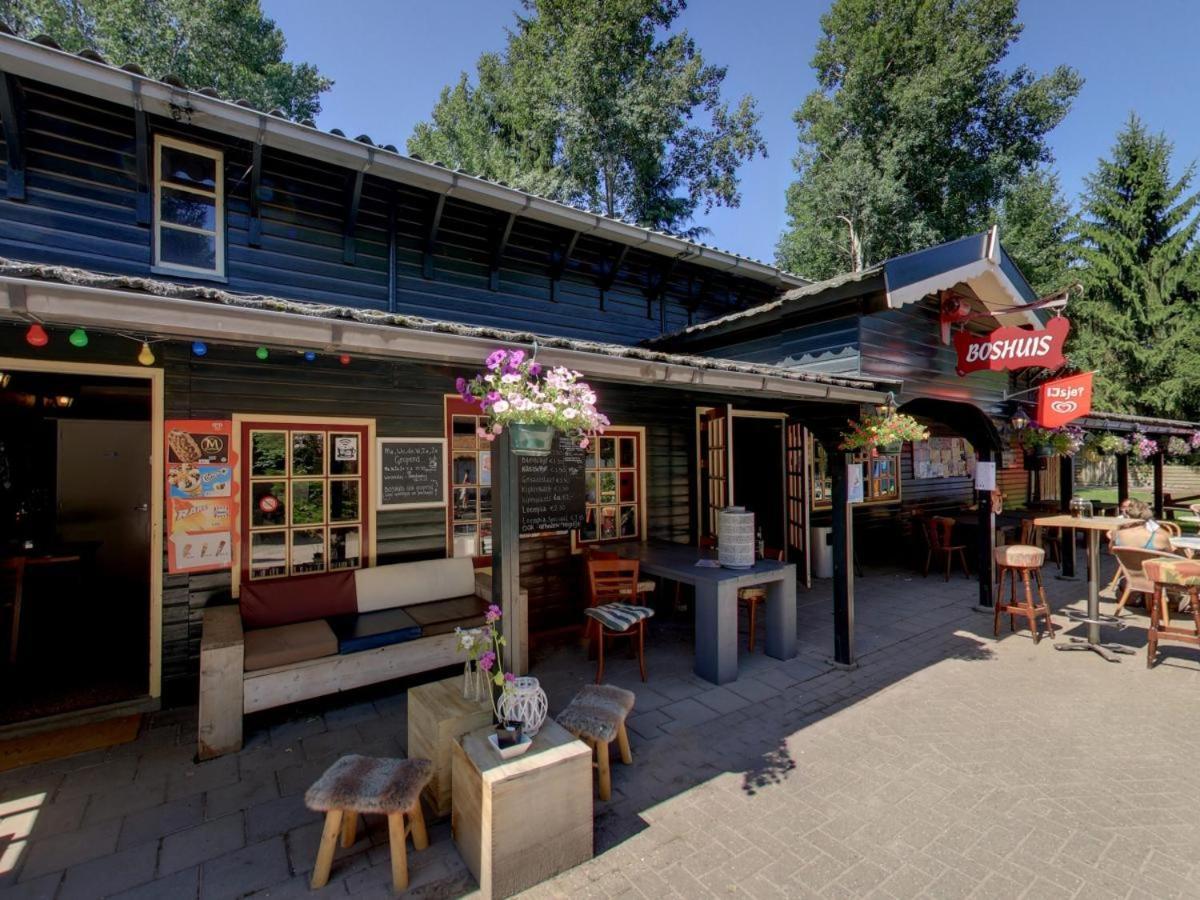Sfeervolle chalet met terras, H14 De Veldkamp, Epe, voor 4 personen Villa Buitenkant foto