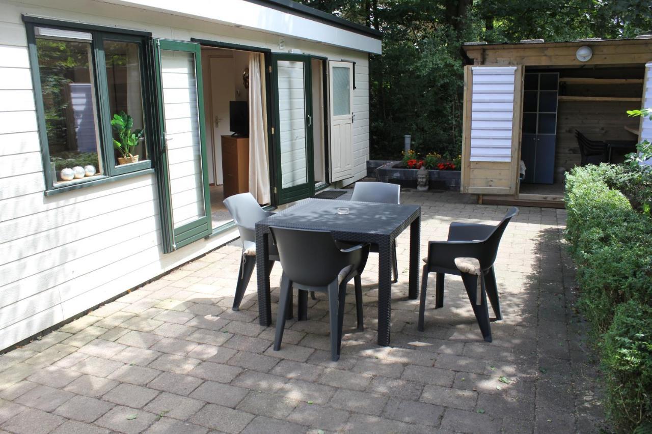 Sfeervolle chalet met terras, H14 De Veldkamp, Epe, voor 4 personen Villa Buitenkant foto